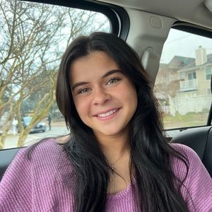 Meet your Posher, Chloe